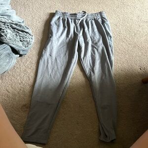 Women’s under Armour sweatpants